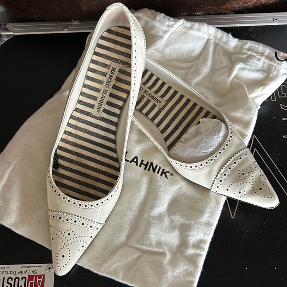 Worn once white patent “Petunia” Manolo Blahnik flats - Picture 1 of 5